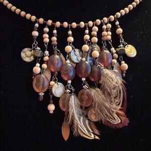 BOHOHippieWesternCowGirlFeathersBeadsChockerClaspfreeVTGRareFindCirca1990FunFun